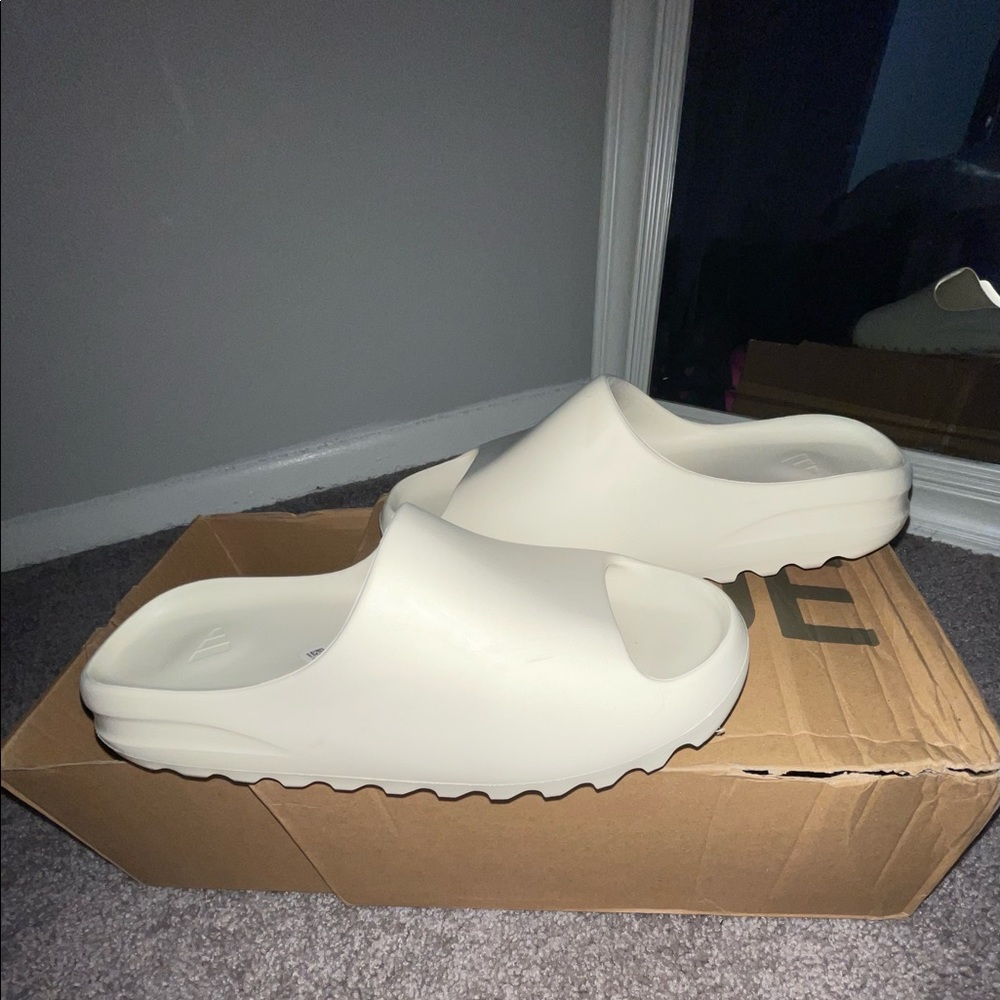 Yeezy Bone Slides